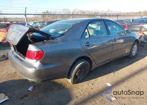 2005 Toyota Camry Le z USA, uszkodzony, nr VIN 4T1BE32K85U628037